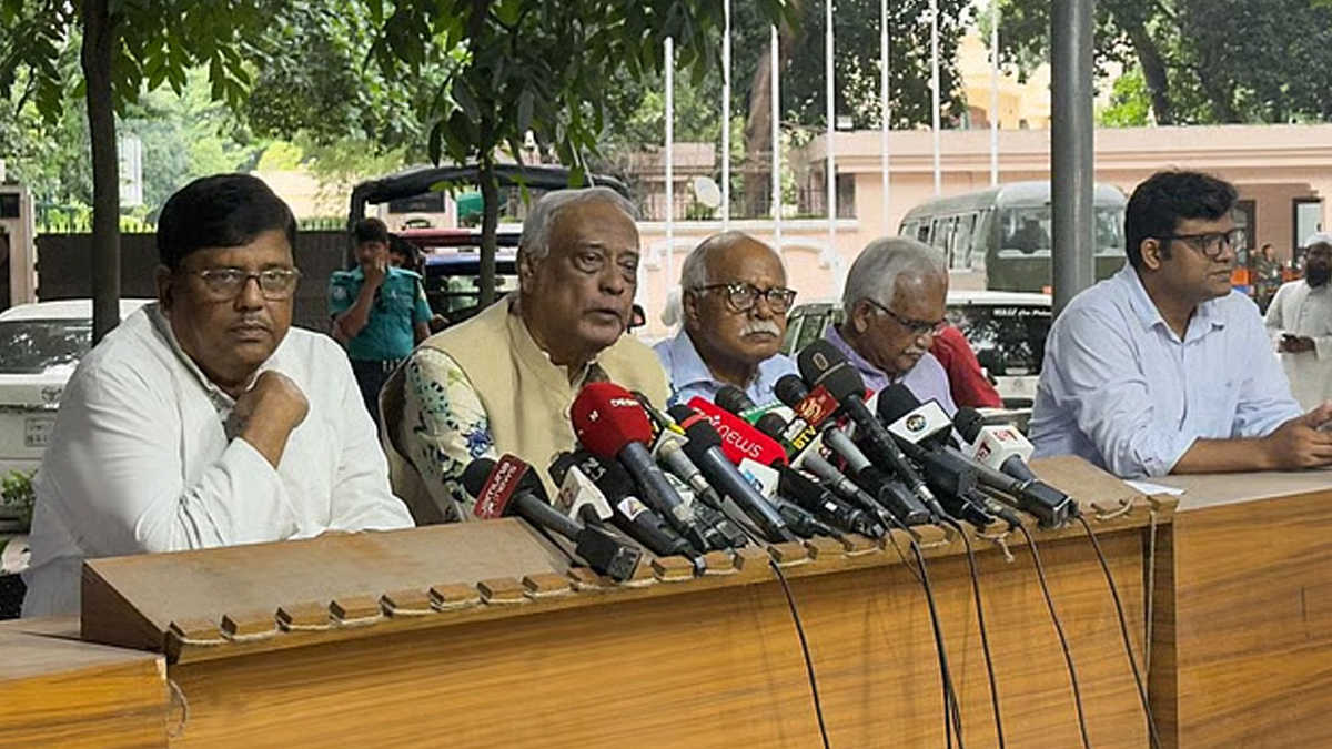 চার-পাঁচ দিনের মধ্যেই প্রধান উপদেষ্টা ভোটের তারিখ জানাবেন: মোস্তফা জামাল
