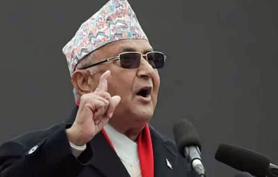 জনসম্মুখে এলেন নেপালের ক্ষমতাচ্যুত প্রধানমন্ত্রী অলি, বললেন, পালাবেন না