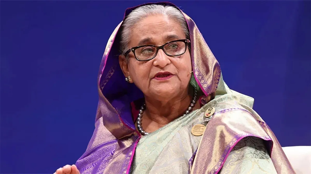 মাথা উঁচু করে দ্রুত ফিরব : আনন্দবাজারকে শেখ হাসিনা