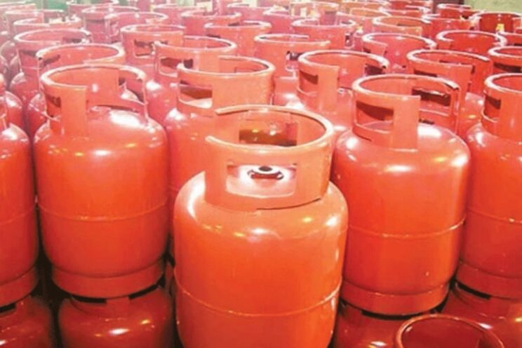 ১২ কেজি এলপিজি সিলিন্ডারের দাম কমল ৩৫৭ টাকা