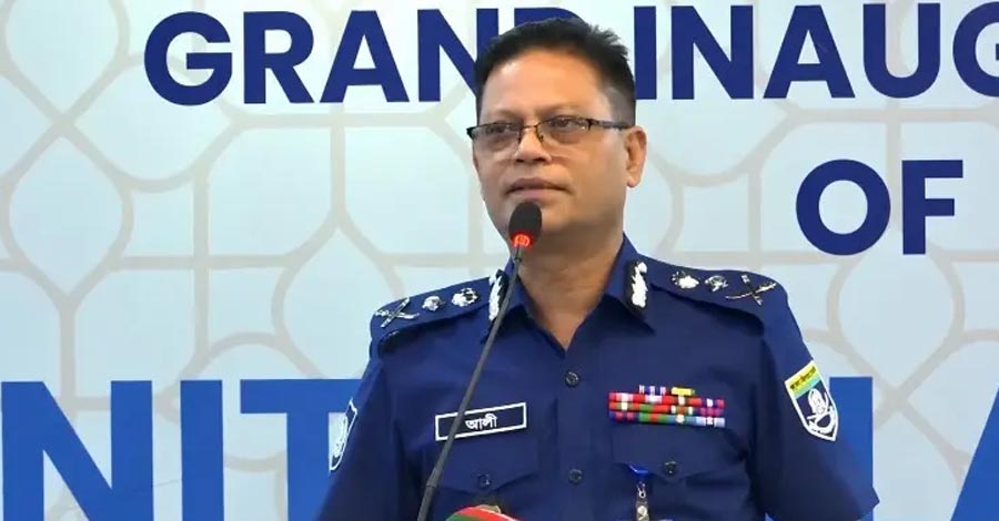 সরকার অনুমতি দিলে ক্রসফায়ার করতেও পিছপা হবে না পুলিশ : আইজিপি